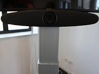 Flatscreen tv sony kd-75x81j met beelddiagonaal 190 cm op mobiele lift linak smart metals. met vergaderset ... - afbeelding 3 van  6