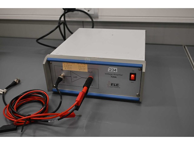 Flc electronics f20a lineaire hoogspanning versterker - afbeelding 1 van  4