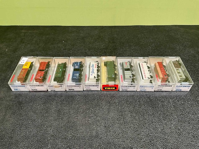 Fleischmann 5203 / 5365 / 5356 / 3604 / 5825 / 5851 / 5833 / 5053 / 5359 / 5350 modeltrein wagon (10x) - afbeelding 5 van  13