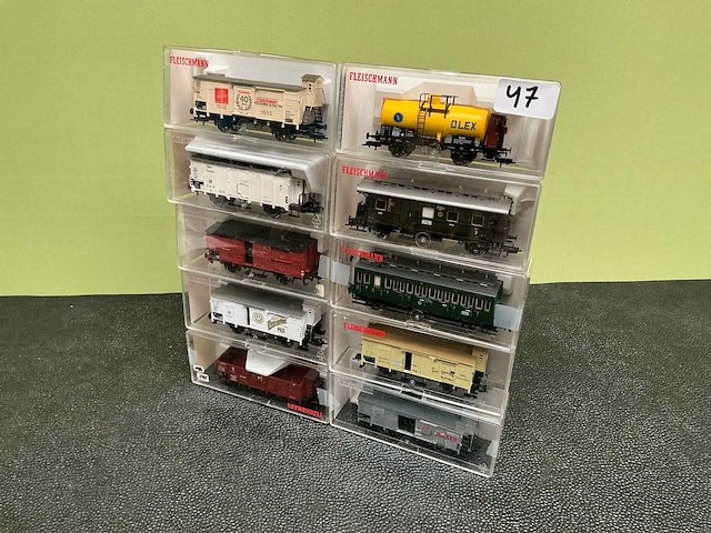 Fleischmann 5354 / 5348 / 5806 / 5365 / 5845 / 5092 / 5765 / 5863 / 5826 / 5358 modeltrein wagon (10x) - afbeelding 1 van  13