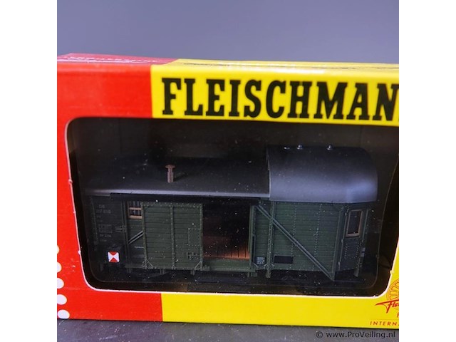 Fleischmann goederentrein-begeleidingswagen (bagagewagen) van de duitse spoorwegen (db) - afbeelding 2 van  3