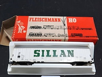 Fleischmann goederenwagon met "sillan" bedrukking. modelnr: 1477 - afbeelding 1 van  5