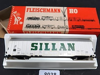Fleischmann goederenwagon met "sillan" bedrukking. modelnr: 1477 - afbeelding 2 van  5
