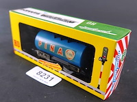 Fleischmann ketelwagen van de deutsche bundesbahn (db) in fina-huisstijl - afbeelding 1 van  3