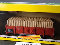 Fleischmann open goederenwagon beladen met een lading rond houten grubenholz (stuthout) - afbeelding 2 van  3