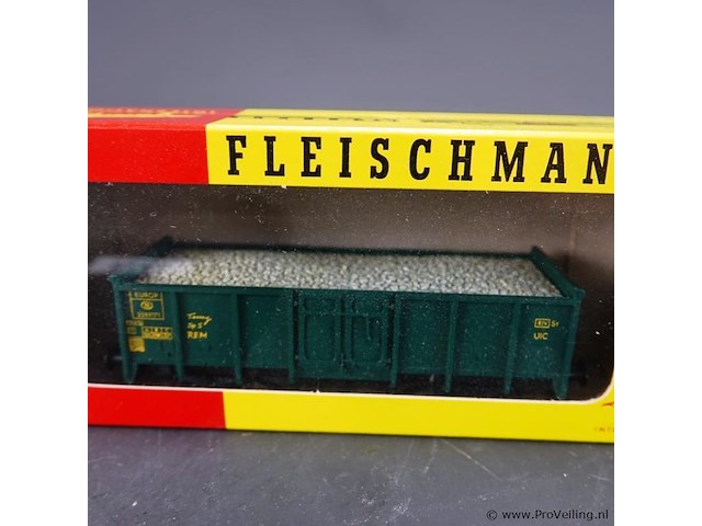 Fleischmann open goederenwagon (tombereau) in het groen met ballastlading - afbeelding 2 van  3