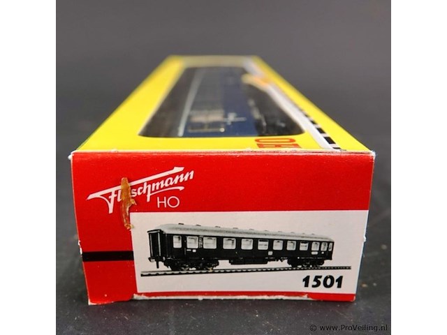 Fleischmann passagiersrijtuig, model 5103, eerste klas. modelnr: 1501 - afbeelding 3 van  3