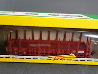 Fleischmann rongenwagen (een type open goederenwagon of platte wagen met opstaande rongen voor het vervoer van bijvoorbeeld hout of lange materialen) - afbeelding 2 van  3