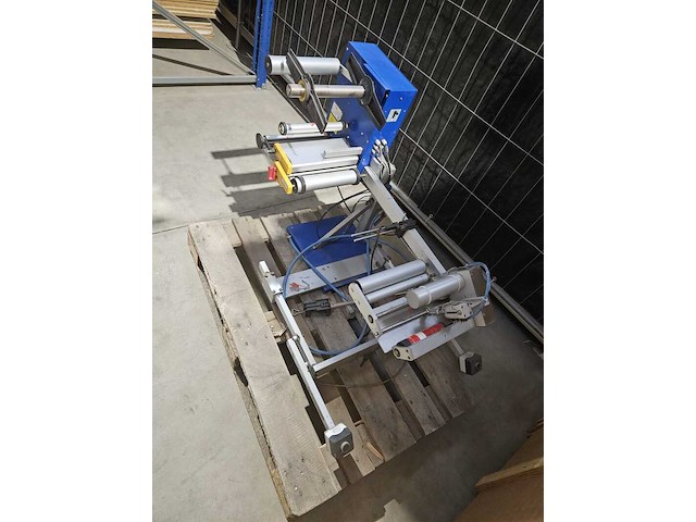 Fles etiketteer machine, etipack, junior, blauw, 2009 - afbeelding 2 van  4