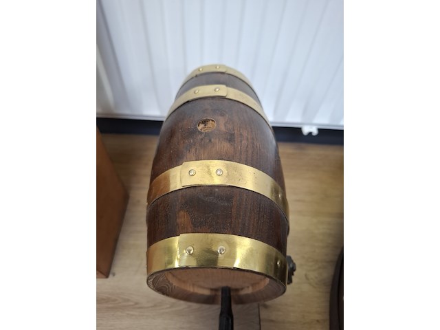 Fles hydrometische oplossing, deels gevuld, incl diverse nostalgische items - afbeelding 3 van  11