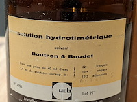 Fles hydrometische oplossing, deels gevuld, incl diverse nostalgische items - afbeelding 7 van  11