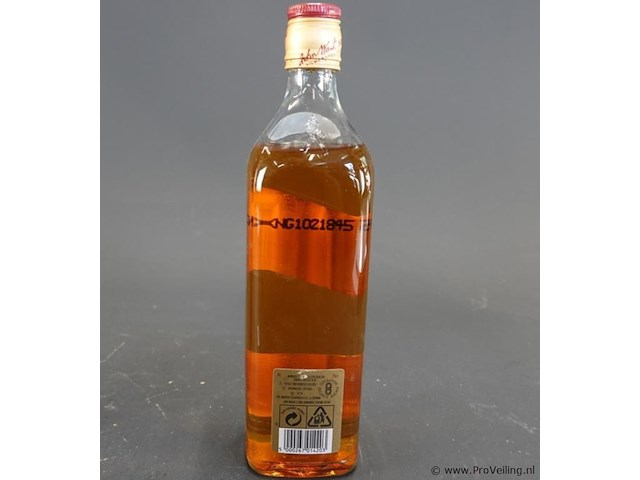Fles johnnie walker red label old scotch whisky - afbeelding 3 van  5