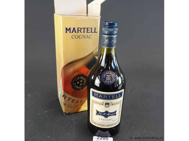Fles martell 3 star (three star) cognac - afbeelding 1 van  5