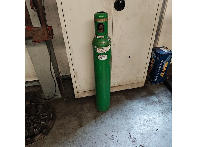Fles met gas voor aluminium lassen - afbeelding 1 van  1