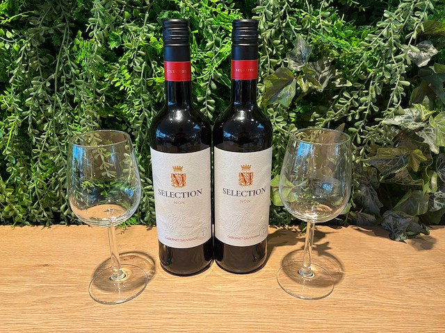 Fles rode wijn (17x) - afbeelding 1 van  2