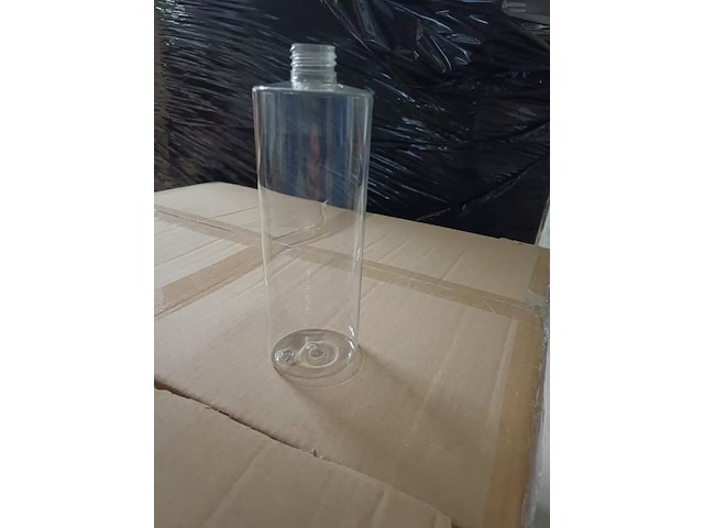 Flessen plastick 500 ml zonder dop doppen wel te bestellen 108 stuks - afbeelding 1 van  3