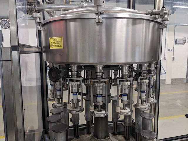 Flessen vul-en sluit machine, cobert / bertolaso, olympia 16 / sigma 103, 1991 / 1990 - afbeelding 5 van  35