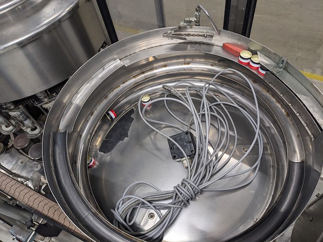 Flessen vul-en sluit machine, cobert / bertolaso, olympia 16 / sigma 103, 1991 / 1990 - afbeelding 14 van  35