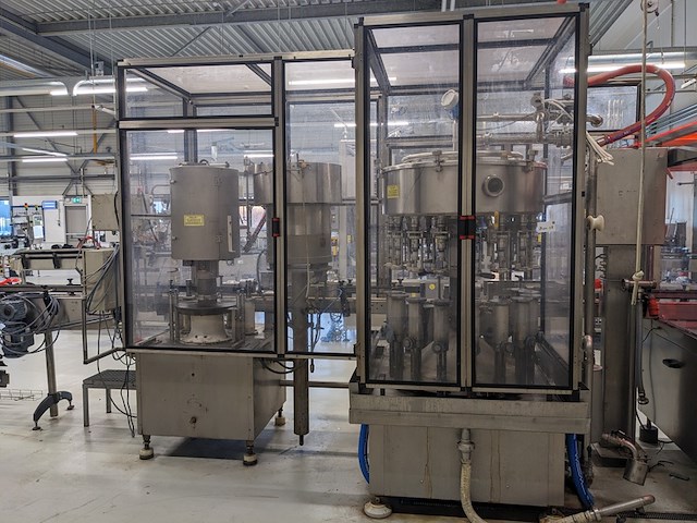 Flessen vul-en sluit machine, cobert / bertolaso, olympia 16 / sigma 103, 1991 / 1990 - afbeelding 23 van  35