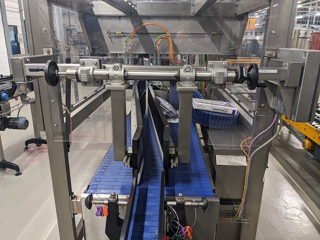 Flesverdeler, polyketting, 2009 - afbeelding 4 van  21