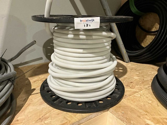 Flexbuis op haspel met installatiedraad - afbeelding 2 van  3