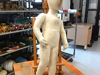 Flexibele en verstelbare stoffen kinderpaspop (mannequin) - afbeelding 2 van  4