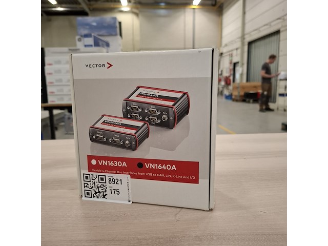 Flexible 4-channel bus interface vector, vn1640a - afbeelding 1 van  6