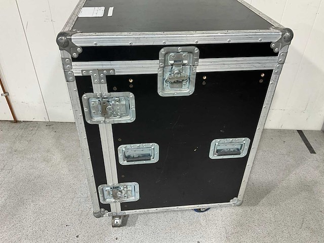 Flightcase - 19” taperack met 19" kistje - afbeelding 1 van  2