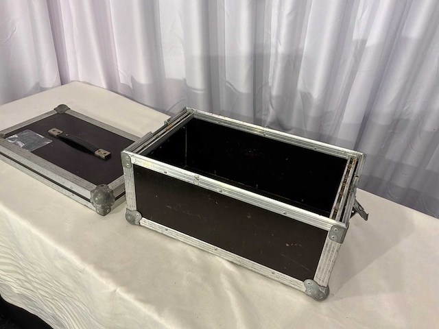 Flightcase - 19” taperack met 19" kistje - afbeelding 2 van  2