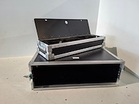 Flightcase, dfb flightcases, 3he flightcase tbv draadloze microfoons, zwart - afbeelding 1 van  4