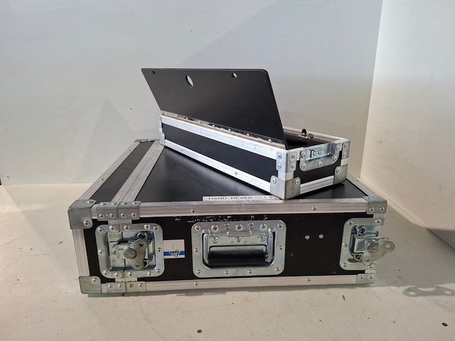 Flightcase, dfb flightcases, 3he flightcase tbv draadloze microfoons, zwart - afbeelding 4 van  4