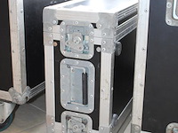 Flightcase met afmeting 52 x 21 x 44 cm. - afbeelding 2 van  3