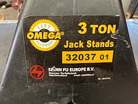 Flightcase met ca. 16x assteun omega - afbeelding 4 van  7