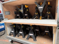 Flightcase met ca. 16x assteun omega - afbeelding 6 van  7