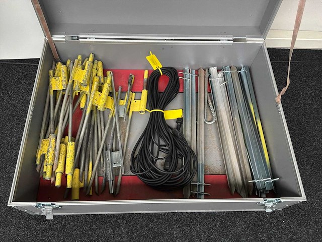 Flightcase met grondankers - afbeelding 4 van  5