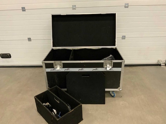 Flightcase met inhoud - afbeelding 1 van  7