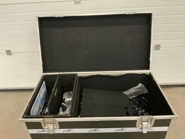 Flightcase met inhoud - afbeelding 6 van  7