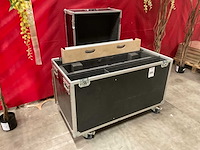 Flightcase met televisie - afbeelding 1 van  7