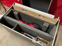 Flightcase met televisie - afbeelding 3 van  7