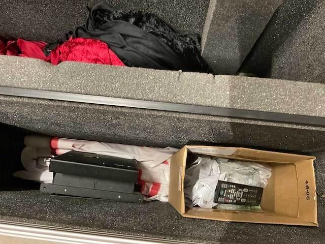 Flightcase met televisie - afbeelding 4 van  7