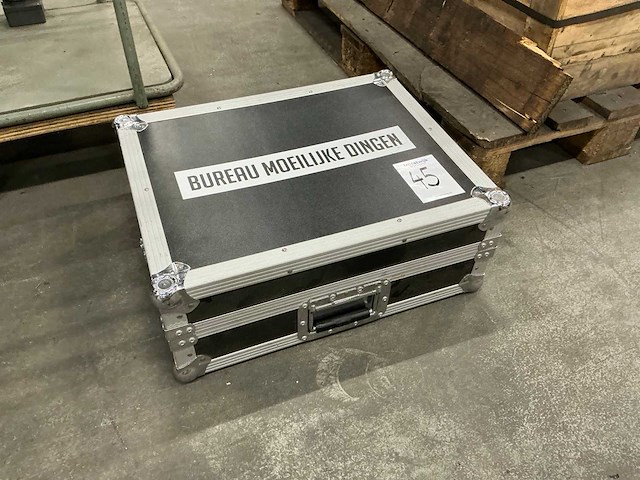Flightcase - afbeelding 1 van  3