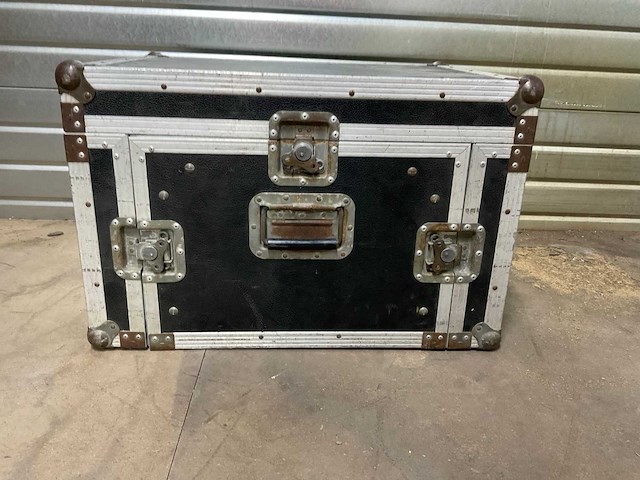 Flightcase - afbeelding 1 van  3
