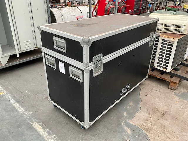 Flightcase - afbeelding 1 van  4