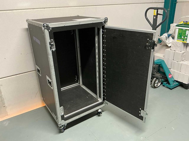 Fliht pro 20he schuifdeur flightcase - afbeelding 3 van  4