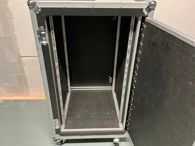 Fliht pro 20he schuifdeur flightcase - afbeelding 4 van  4