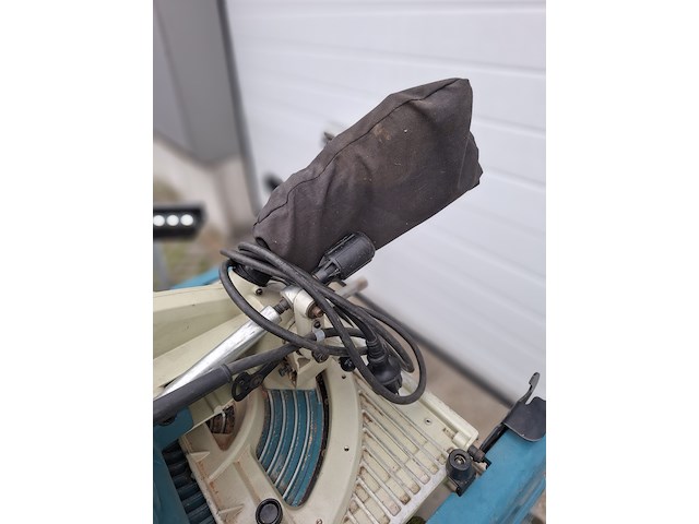 Flip-over afkortzaag makita, lf1000, bouwjaar 2017 - afbeelding 9 van  11