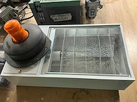 Floodlight en flitslamp - afbeelding 1 van  4