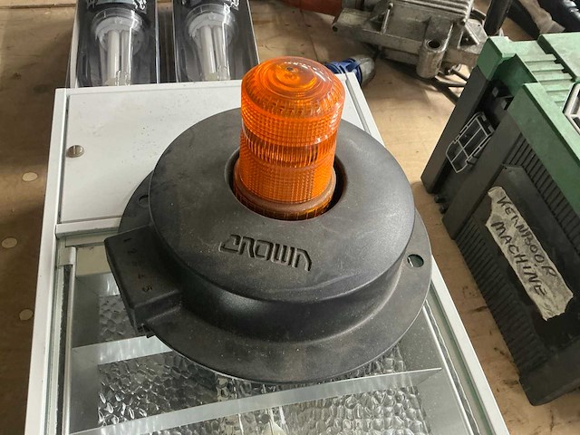 Floodlight en flitslamp - afbeelding 3 van  4