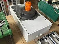 Floodlight en flitslamp - afbeelding 4 van  4