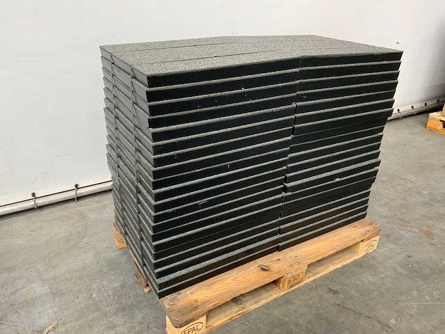 Floor tile 60x60x4.5cm (42x) - afbeelding 1 van  5